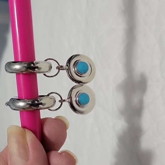 Plunder hoop earrings with three dangles - Picture 3 of 4